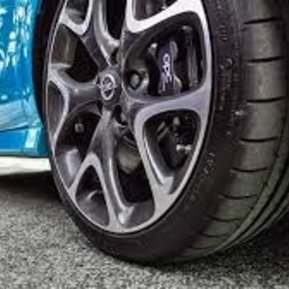 На рынке дебютировала всесезонка Zeetex ZT3000