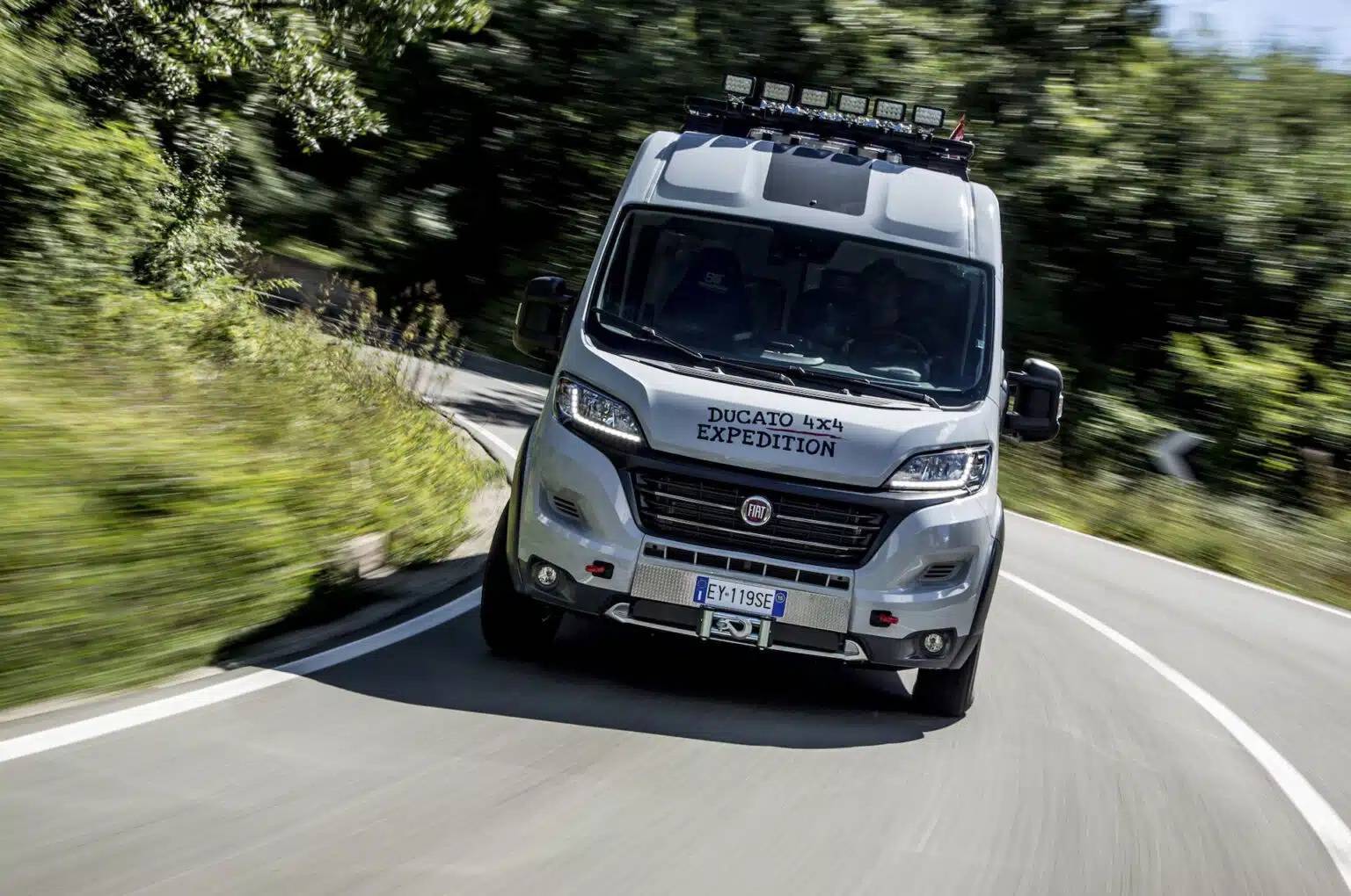 Тестування літніх комерційних шин 225/75 R16 C на базі завантаженого кемпера Fiat Ducato Maxi