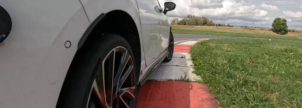 Тестирование Michelin и Pirelli